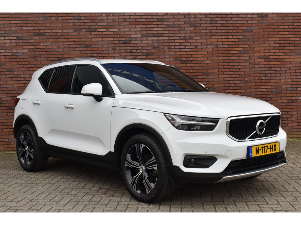 Volvo XC40 T3 163PK Automaat Business Pro | Trekhaak | 19'' | Audio & Park Assist Pack | Climate Pack |