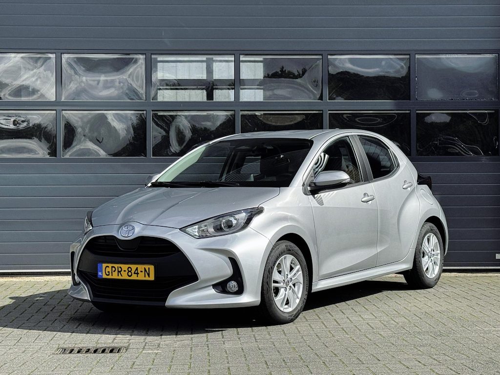 Toyota Yaris 1.5 HYBRID 115 ACTIVE I AUTOMAAT I APPLE CARPLAY I P-CAMERA I ADAPTIVE CRUISE CONTROL