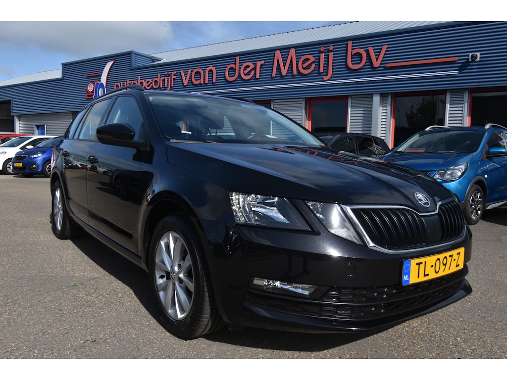 Skoda Octavia Combi 1.0 TSI Greentech Ambition Business , TREKHAAK , CLIMATR , CR CONTR , NAVI , BL TOOTH , LMV16 ,