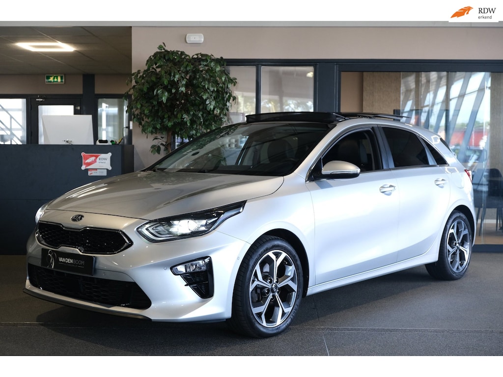 Kia Ceed 1.4 T-GDi AUT Pano Trek Navi Leder Cam Pdc Cruise