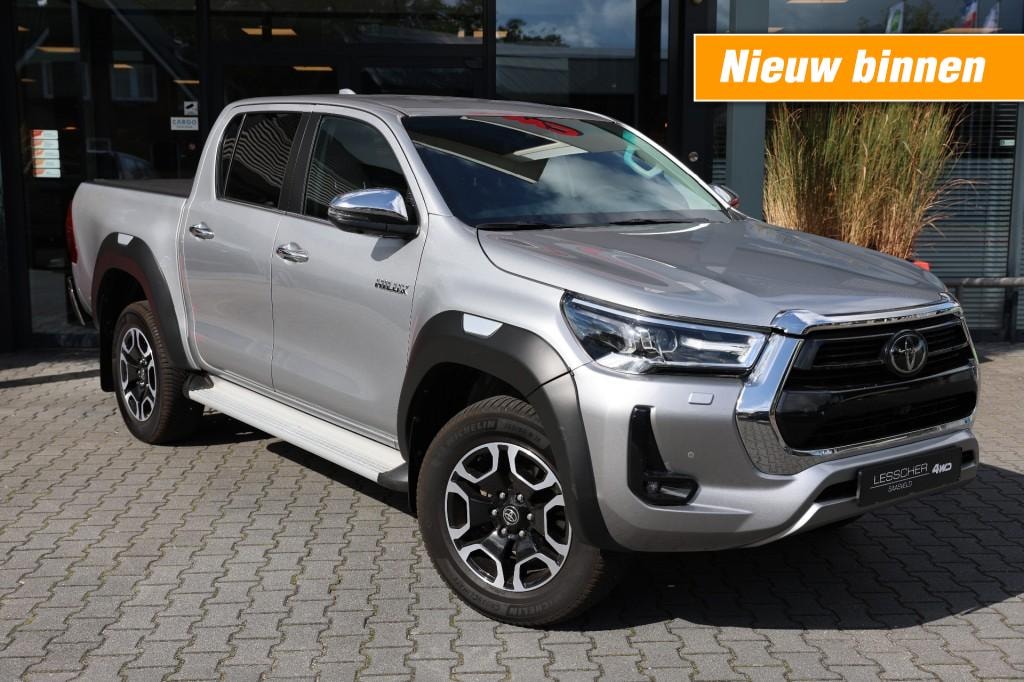 Toyota Hilux 2.8 D-4D DUBBEL CABIN EXECUTIVE A/T 2 ZITS 4WD VAN