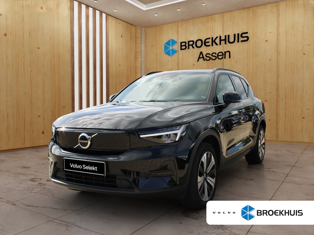 Volvo XC40 Recharge Core 70 kWh | BLIS | Camera | Stoel + Stuur Verwarming | Keyless Start / Entry | DAB |