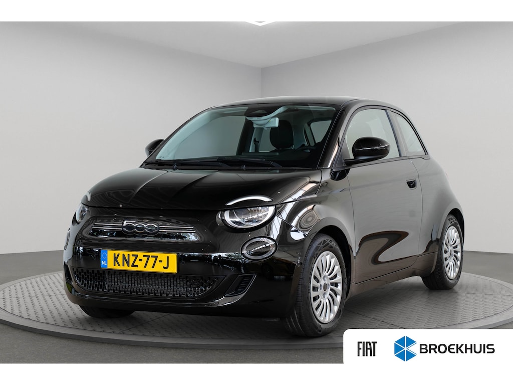 Fiat 500 Urban 42 kWh l Apple Car Play l Android l Camera l Leder Multi Stuur l Cr Control l Climate Control l