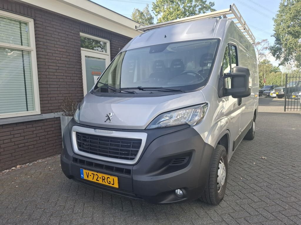 Peugeot Boxer 335 2.2 BlueHDi 140 L2H2 Asphalt