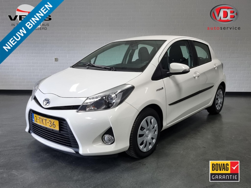 Toyota Yaris 1.5 Full Hybrid Aspiration / Electronic Climate Control
