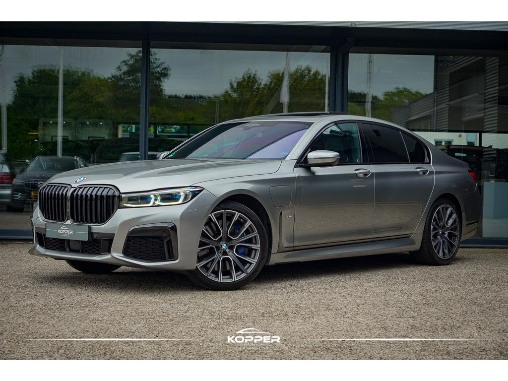 BMW 7-Serie 745e High Executive / M-Sport / Schuifdak / Massage / Co-Pilot / Bowers&Wilkins / Alcantara Hemel / Laser