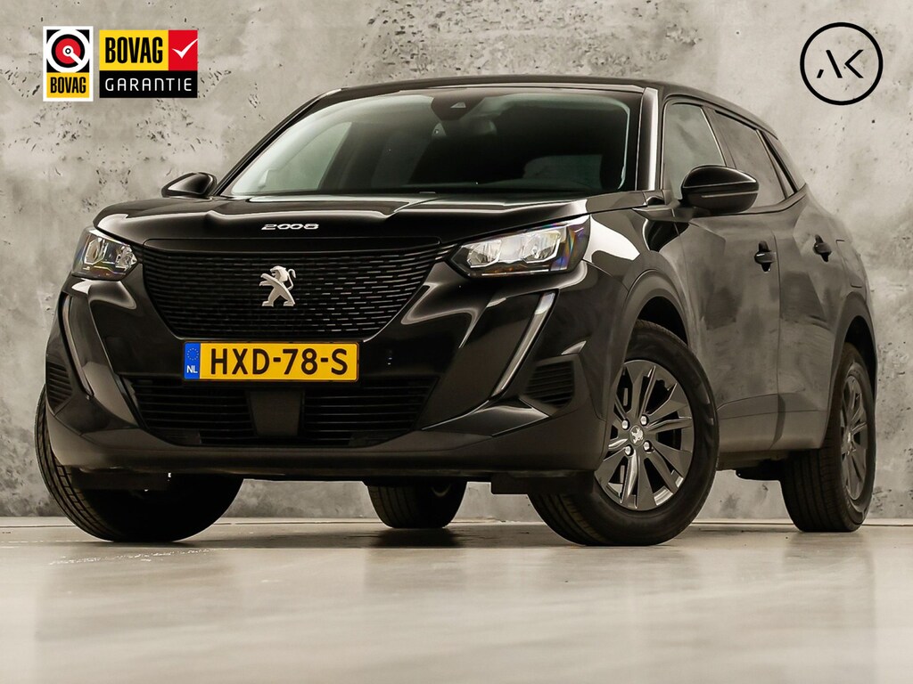 Peugeot 2008 1.2 PureTech Allure Pack Automaat (APPLE CARPLAY, CLIMATE, PARKEERSENSOREN, GETINT GLAS, LANE ASSIST, LM VELGEN, NIEUWE APK)