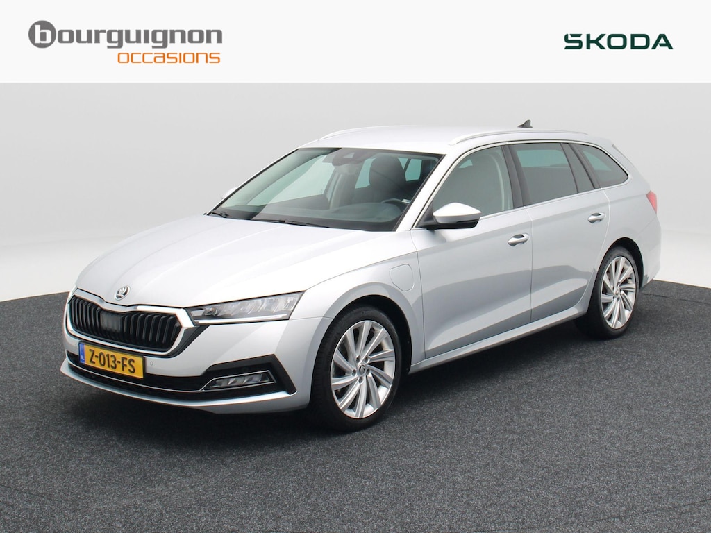 Skoda Octavia Combi 1.4 TSi iV 204 Pk PHEV Business Edition | Stoel/Stuurverwarming | Trekhaak | Navigatie | 18 Inch | 92.394 Km !!