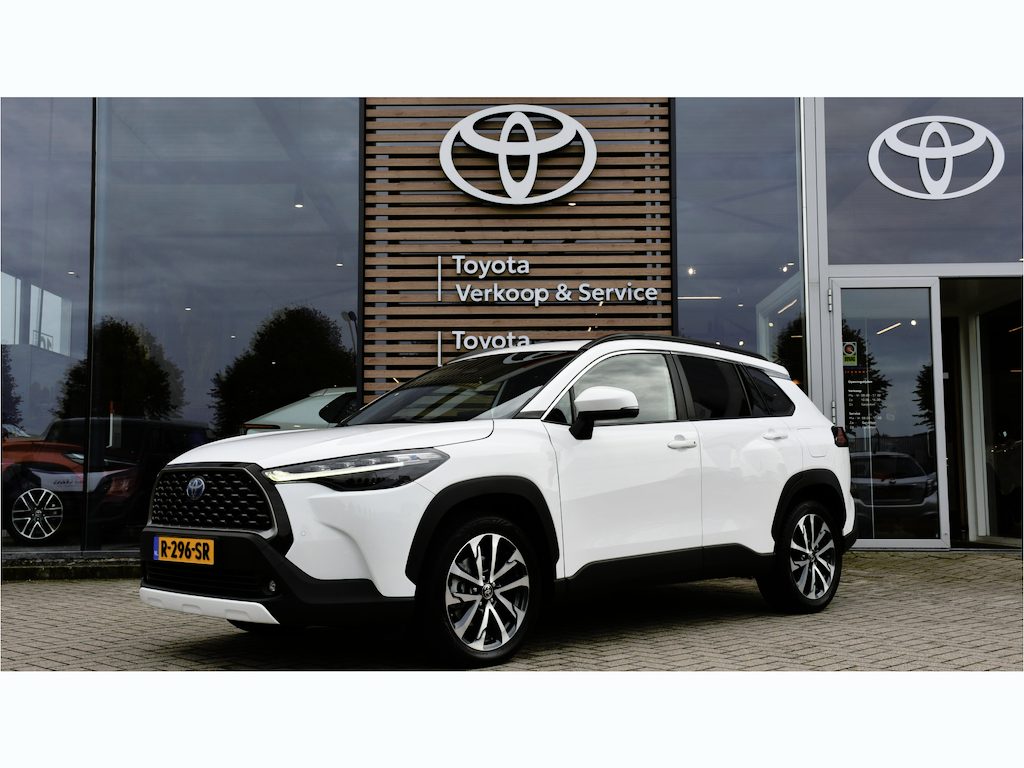Toyota Corolla Cross 2.0 High Power Hybrid First Edition Automaat 197pk | Dodehoekdetectie | Parkeersensoren | Trekhaak |