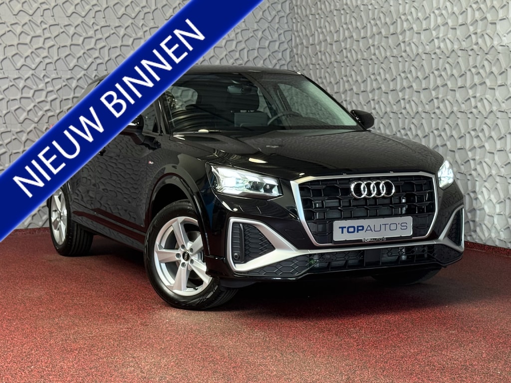 Audi Q2 35 TFSI 1.5 S-LINE ✅ NIEUW MODEL ✅150PK VIR.COCKPIT ELEK.KLEP TOUCHSCREEN CARPLAY NAVI CAMERA MATRIX LED STOELVERW. PDC KEYLESS 2026