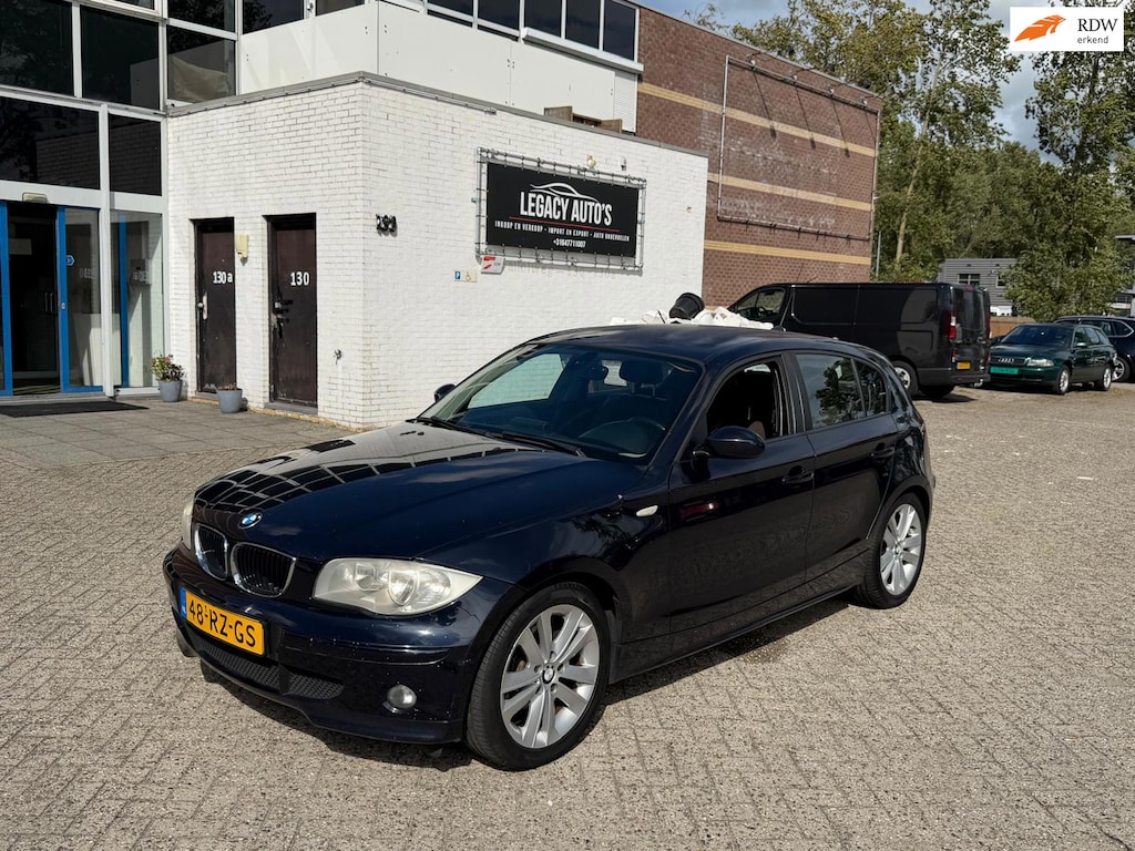 BMW 1-Serie 120i Anniversary - LEER - RIJDT EN SCHAKELT GOED!