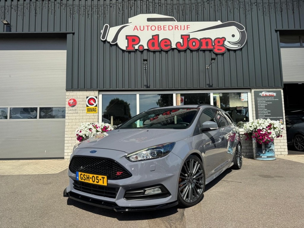 Ford Focus 2.0 ST-2 Wagon Winterpakket Maxton RS velgen Recaro Liefhebbers auto!