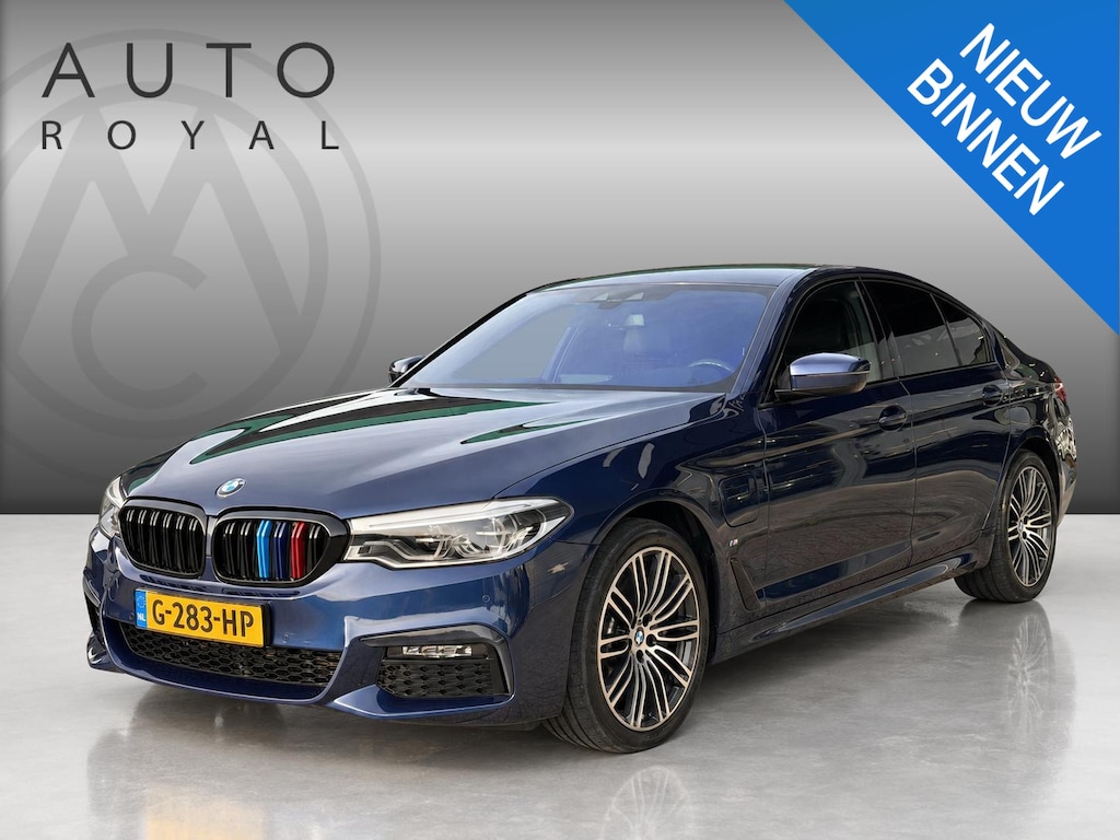 BMW 5-Serie 530e xDrive iPerformance High Executive | SFEER VERLICHTING | HARMAN/KARDON | DODEHOEK DETECTIE | CAMERA | LEDER | ELEKT STOELEN MET MEMORY | KEYLESS ENTRY/GO | NAVIGATIE | LASER KOPLAMPEN | STOEL VERWARMING |