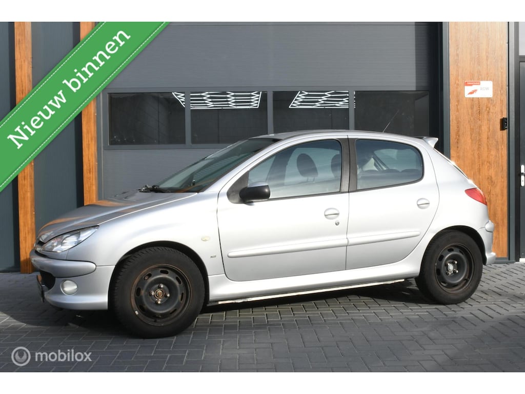 Peugeot 206 1.6-16V Griffe NAP APK geldig tot 02-2027