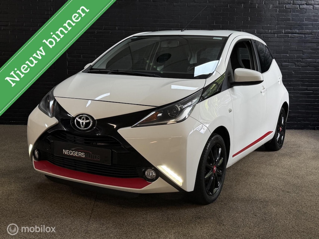 Toyota Aygo 1.0 VVT-i x-clusiv CAMERA CRUISE AIRCO VELGEN