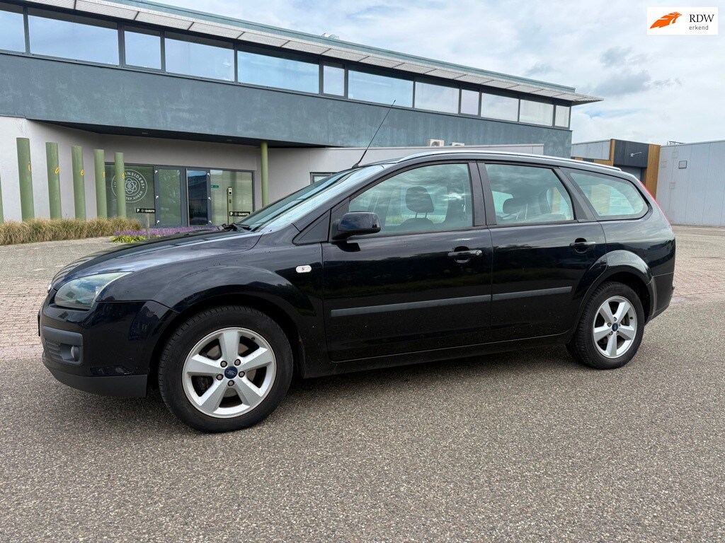 Ford Focus Wagon 1.6-16V First Edition