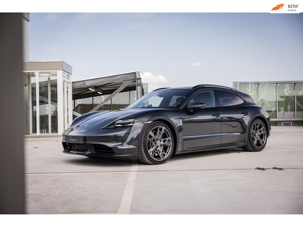 Porsche Taycan Cross Turismo Turbo 93 kWh (680pk) Vierwielsturing | LED Matrix