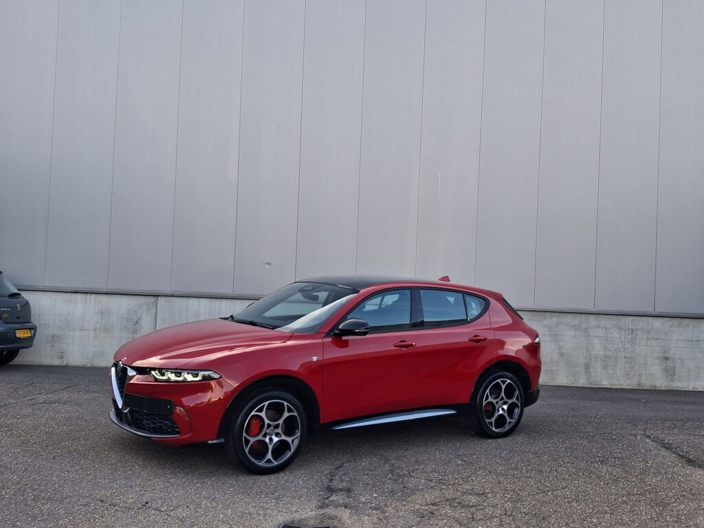Alfa Romeo Tonale 1.5T Hybrid Ti|Pano|Nav|Alfa Rood|Trekhaak|1e Eigenaar|Nieuwstaat