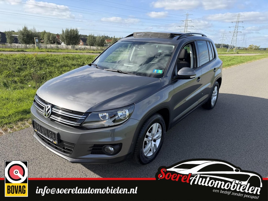 Volkswagen Tiguan 1.4 TSI Sport&Style panodak boekjes trekh