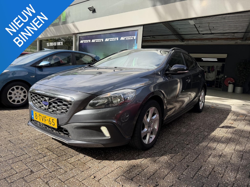 Volvo V40 Cross Country 1.6 T4 Momentum | NIEUWE APK | 3\6 OF 12 MND GARANTIE | NAVI | TREKHAAK |