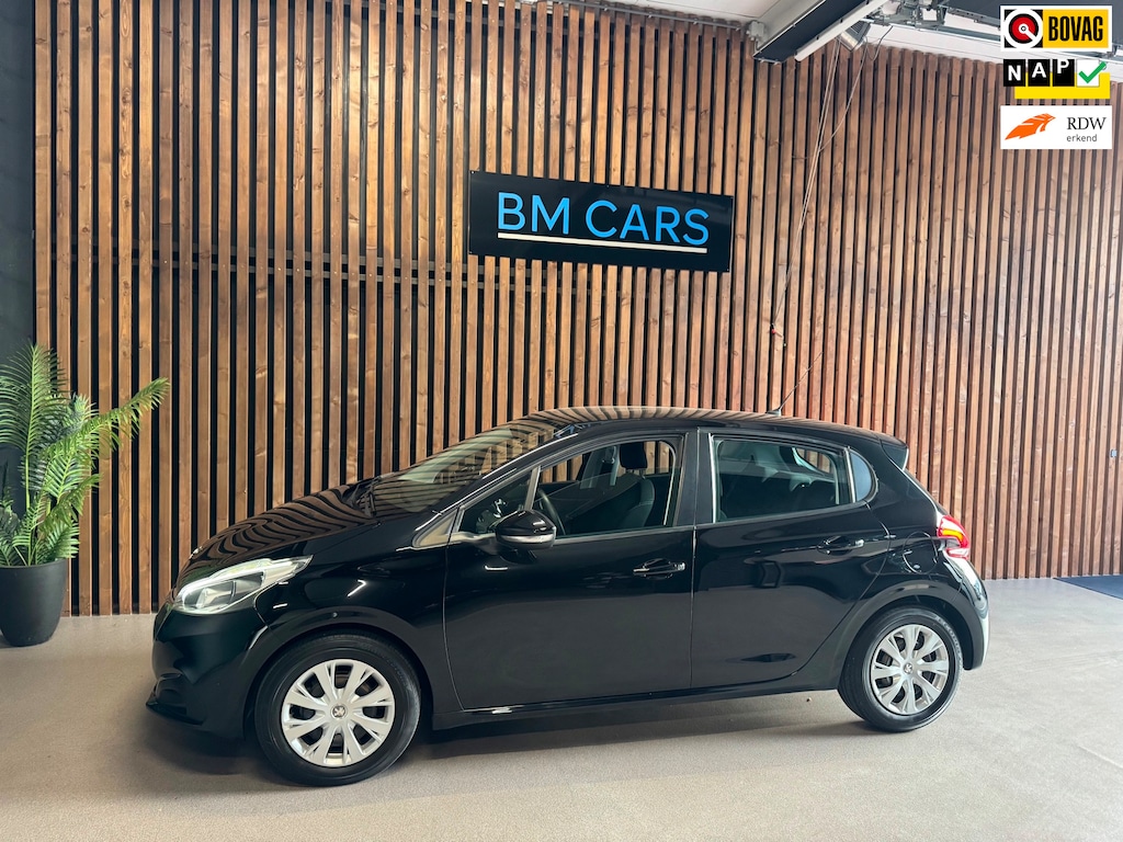 Peugeot 208 1.2 PureTech Blue Lion Airco,Pdc ,Navigatie