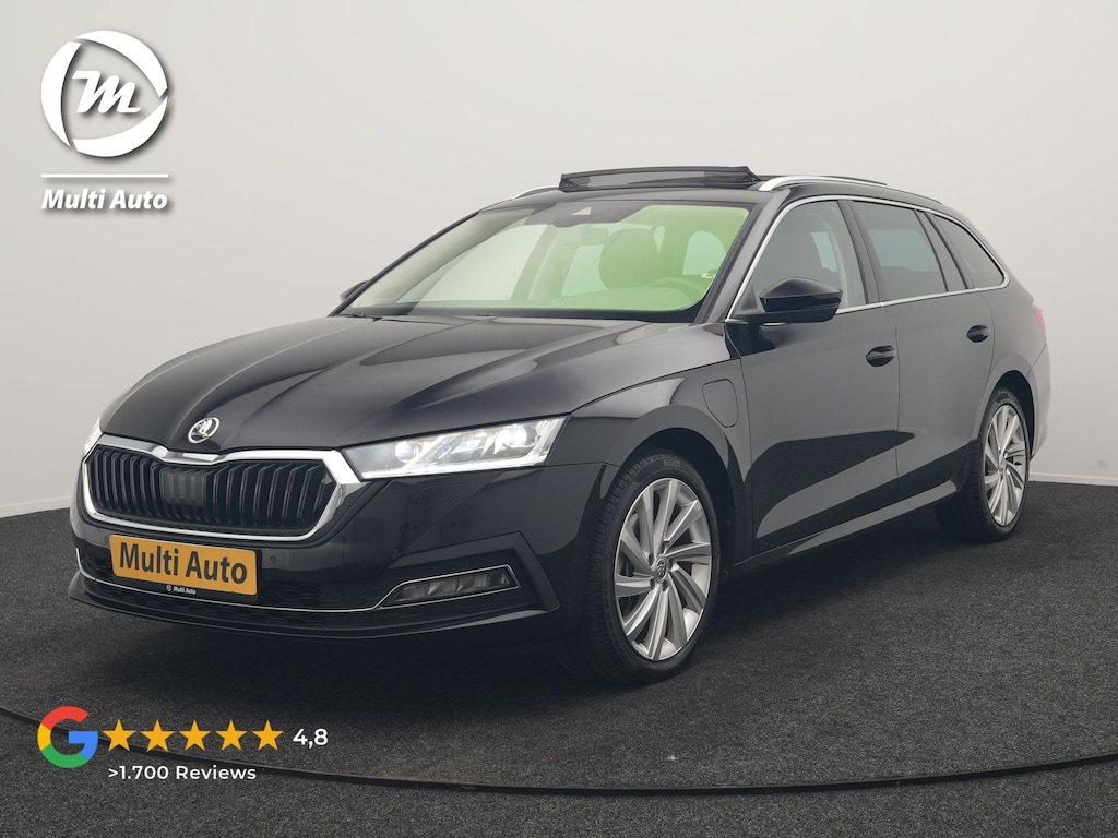 Skoda Octavia Combi 1.4 TSI iV PHEV Business Edition 204pk Dealer O.H. | Panodak | Adaptive Cruise | Voorstoelen Verwarmd | Crystal LED | Keyless | Apple Carplay | Sfeerverlichting | Navigatie | DAB | Plug In Hybrid |