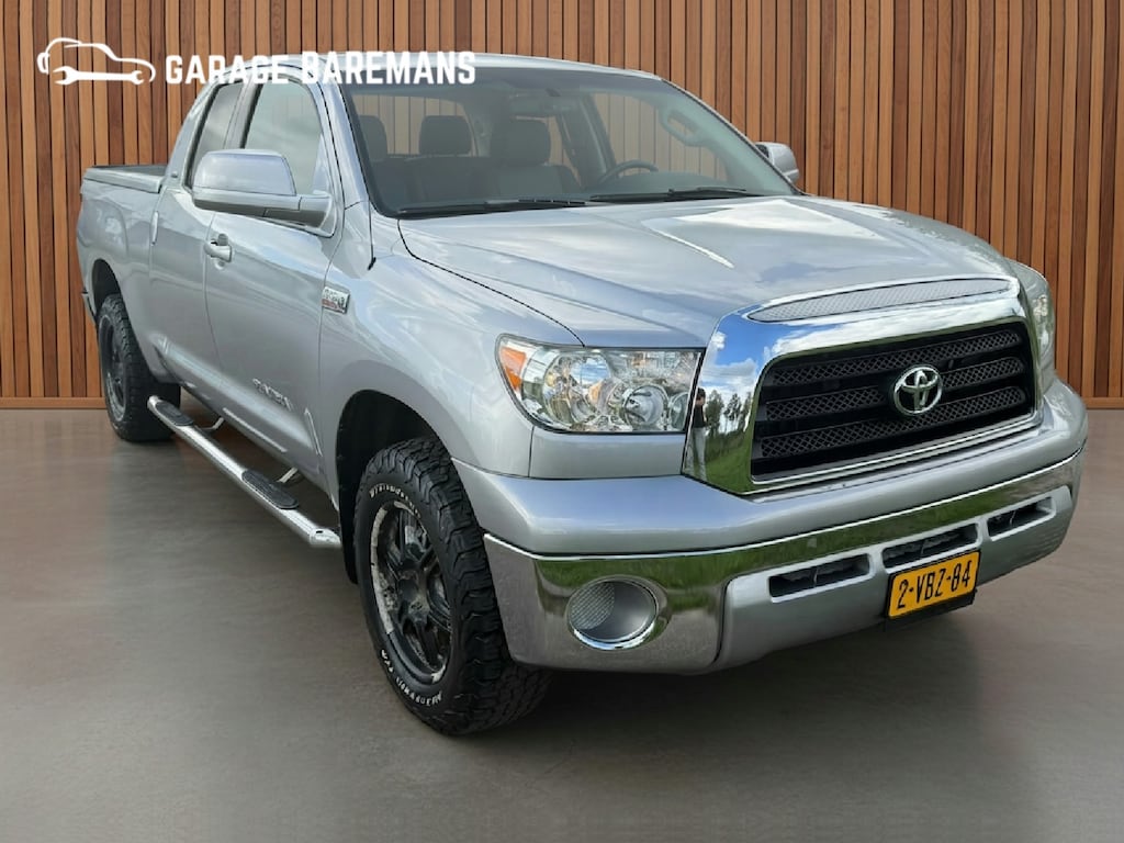 Toyota Tundra 5.7 V8 Double Cab