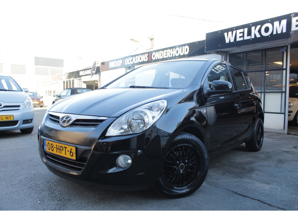 Hyundai i20 1.2i DynamicVersion / Airco / Elektrische ramen voor