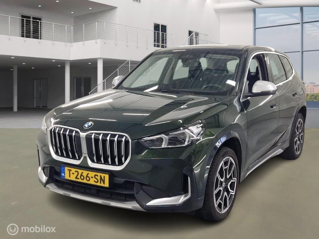 BMW X1 sDrive20i 2023 Adaptive LED | Sportstoelen | 19' Inch