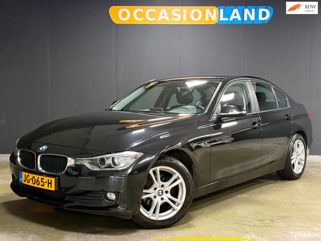 BMW 3-Serie 316i High Executive|TREKHAAK|PDC|CRUISE|STOELV|NAVI|BLUETOOTH|CLIMATE|17INCH|
