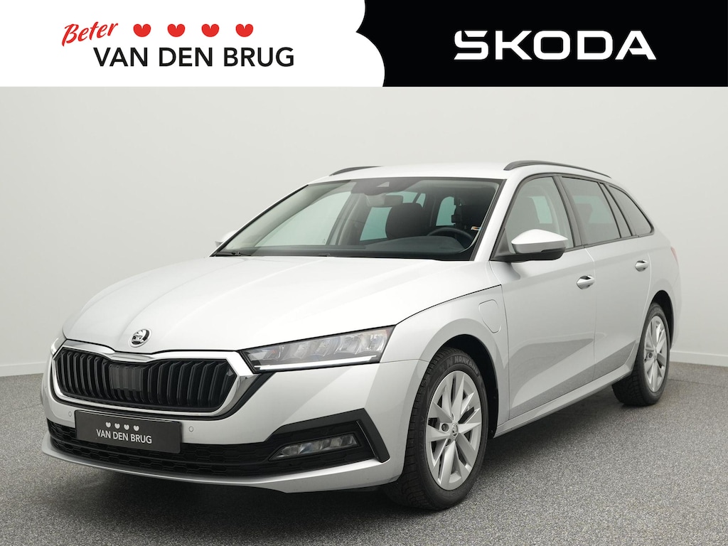 Skoda Octavia Combi 1.4 TSI iV PHEV Business Edition 204 pk DSG | Dealer onderhouden | LED | Navigatie | Climate control | Cruise Control | Verwarmd Stuurwiel