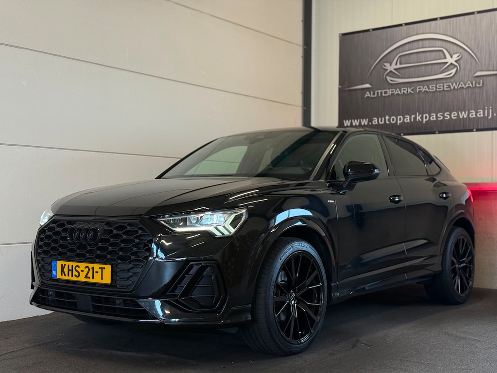 Audi Q3 Sportback 35 TFSI 3x S-Line Edition ACC, Apple Carplay, LED, Elek Stoelen, Achteruitrijcamera, 21", Stoelverwarming, Airco