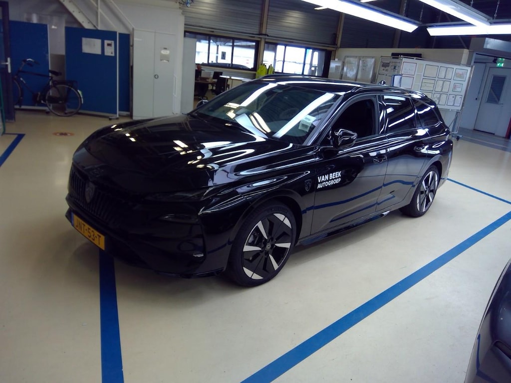 Peugeot e-308 SW GT 54 kWh tot 8 Jaar Garantie! | Alcantara | 360 Camera | Elektr. Achterklep | Navigatie | Sfeerverlichting | !!