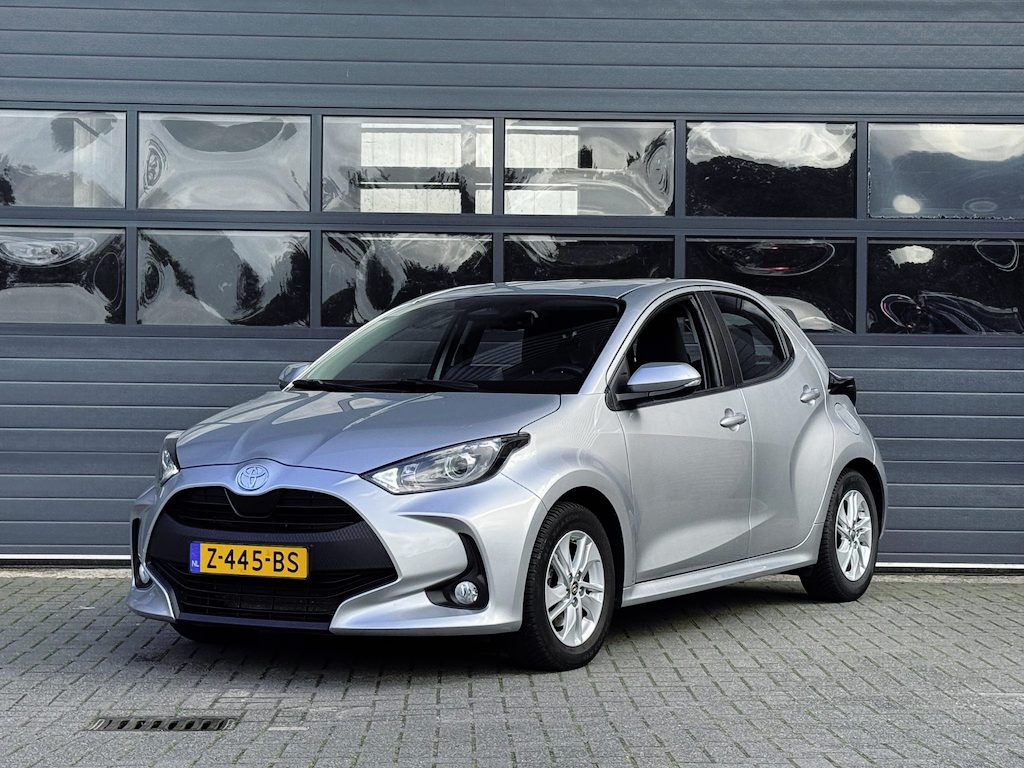 Toyota Yaris 1.5 HYBRID 115 ACTIVE I AUTOMAAT I APPLE CARPLAY I P-CAMERA I ADAPTIVE CRUISE CONTROL