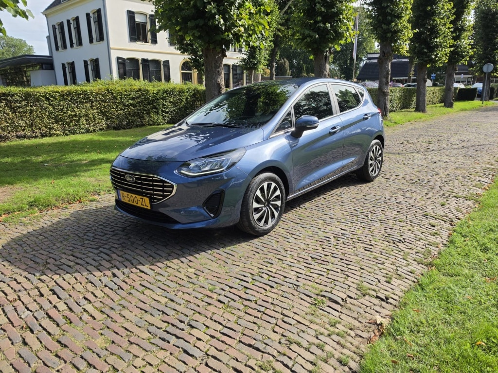 Ford Fiesta 1.0 EcoB.Hy. Tit.