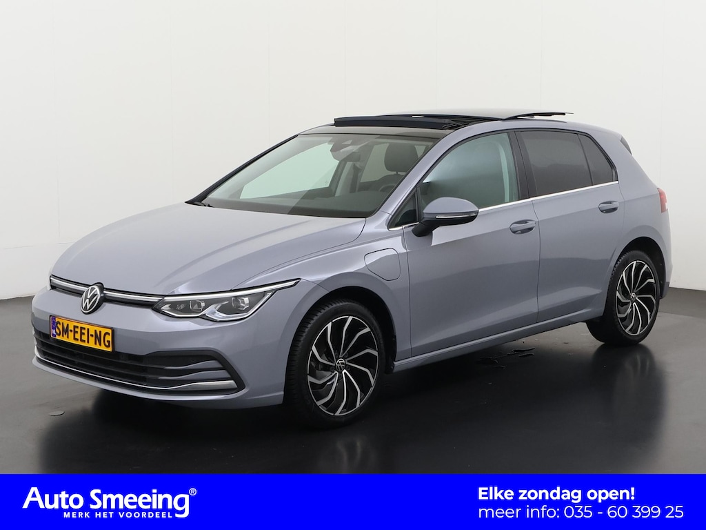 Volkswagen Golf 1.4 eHybrid Style | Schuifdak | Camera | Zondag Open!