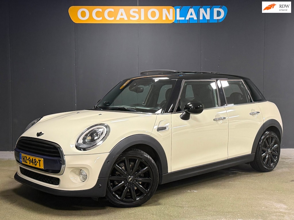 MINI Cooper 5-Deurs 1.5 Chili Serious Business|PANO|KEYLESS|LED|PDC|ACC|STOELV|CAMERA|HUD|HARMAN|SFEER|BLUETOOTH|17INCH|