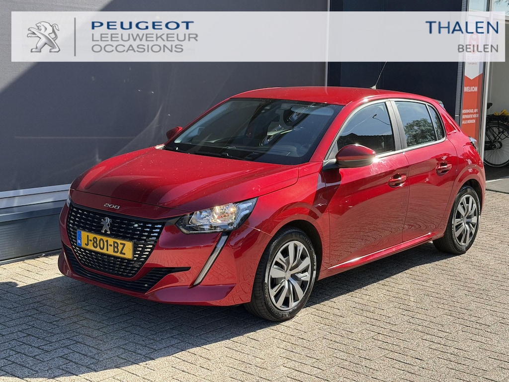 Peugeot 208 1.2 Active | Trekhaak | Touch Screen met Apple Carplay | Navigatie via Telefoon | Airconditioning | Cruise-Control | Parkeersensoren | Stuurwielbediening |