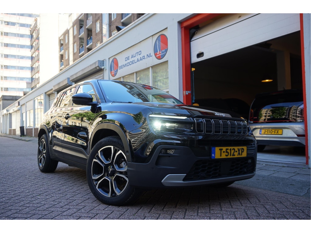 Jeep Avenger Black Edition 54 kWh | Sfeer | Apple | 360 | Adaptive + lane | Navi | Stoelverwarming | NL auto