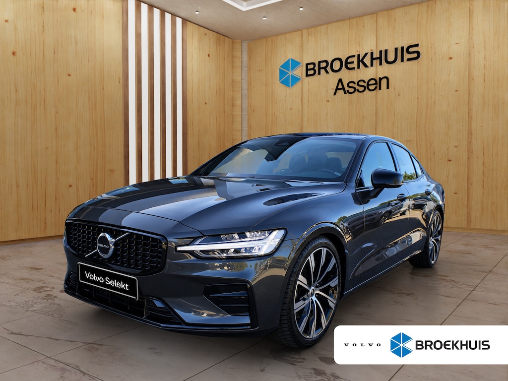 Volvo S60 2.0 B4 Plus Dark | Trekhaak | Stoel + Stuur Verwarming | Camera | Keyless Start / Entry | DAB |