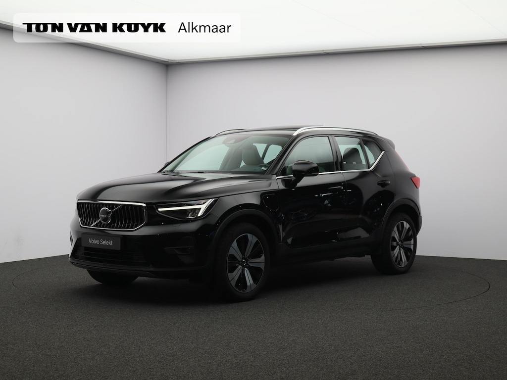 Volvo XC40 1.5 T4 Plug-in hybrid Plus Bright / Panoramadak / Harman Kardon / Elektrische Stoelen / Stoel+Stuurverwarming / Lederen Bekleding / Keyless / 19" /