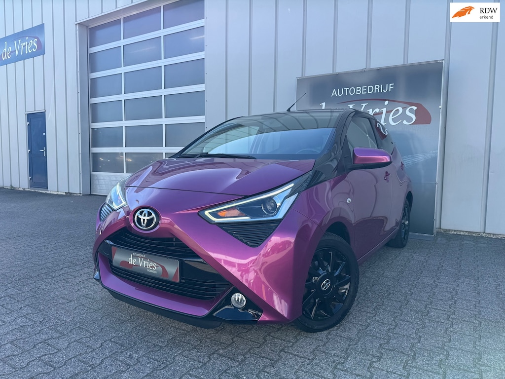 Toyota Aygo 1.0 VVT-i x-cite BI-TONE / Airco / Bluetooth / Cruise control / LMV /