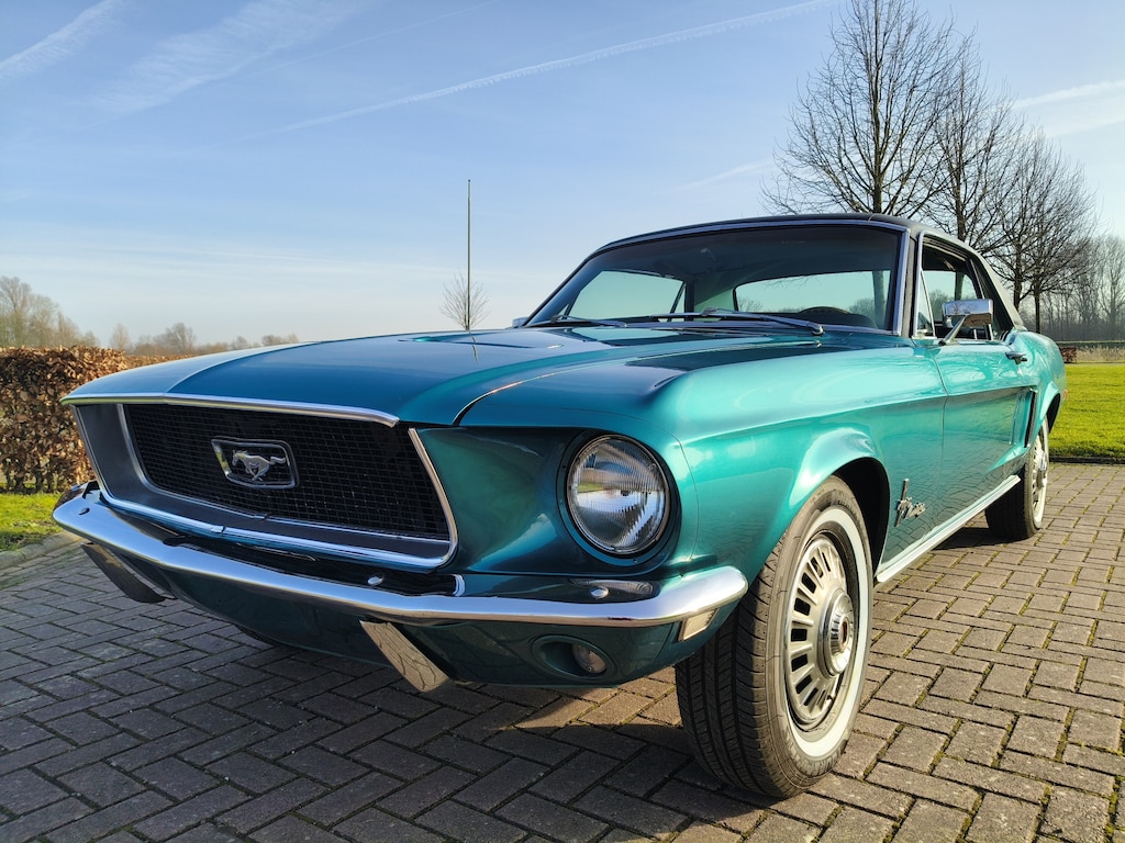 Ford Mustang HARDTOP 302 V8 COUPE J CODE!