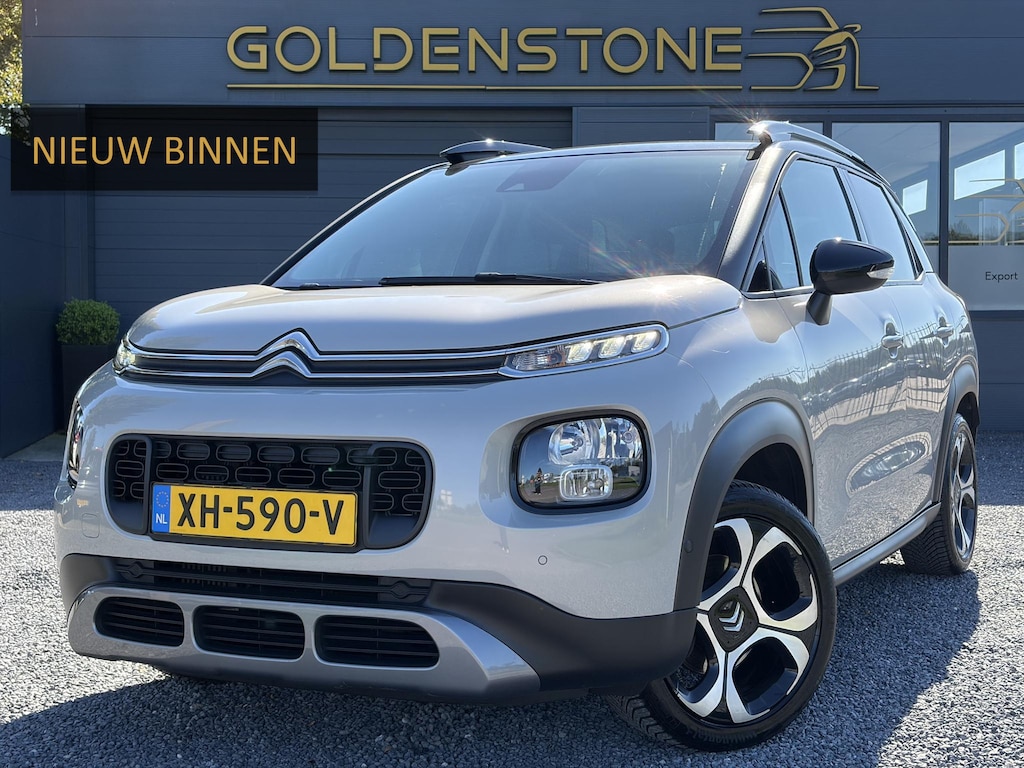 Citroën C3 Aircross 1.2 PureTech S&S Shine ✓D-riem vv in 2025✓Dealer Onderhouden✓Camera✓Trekhaak✓Keyless✓2e Eigenaar✓Draadloze telefoonlader✓Head-up Display✓Carplay✓Navi✓Clima✓Cruise✓Pdc V+A✓Rijstrooksensor✓Dodehoeksensor✓110pk✓17'' Lm velgen✓N.A.P✓Apk tot 01-2027