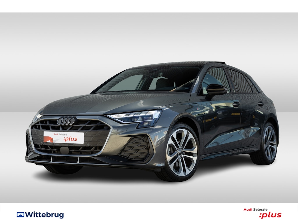 Audi A3 Sportback 40 TFSI e 204PK S Edition | Panoramadak | 18 Inch | Matrix | Achteruitrijcamera |
