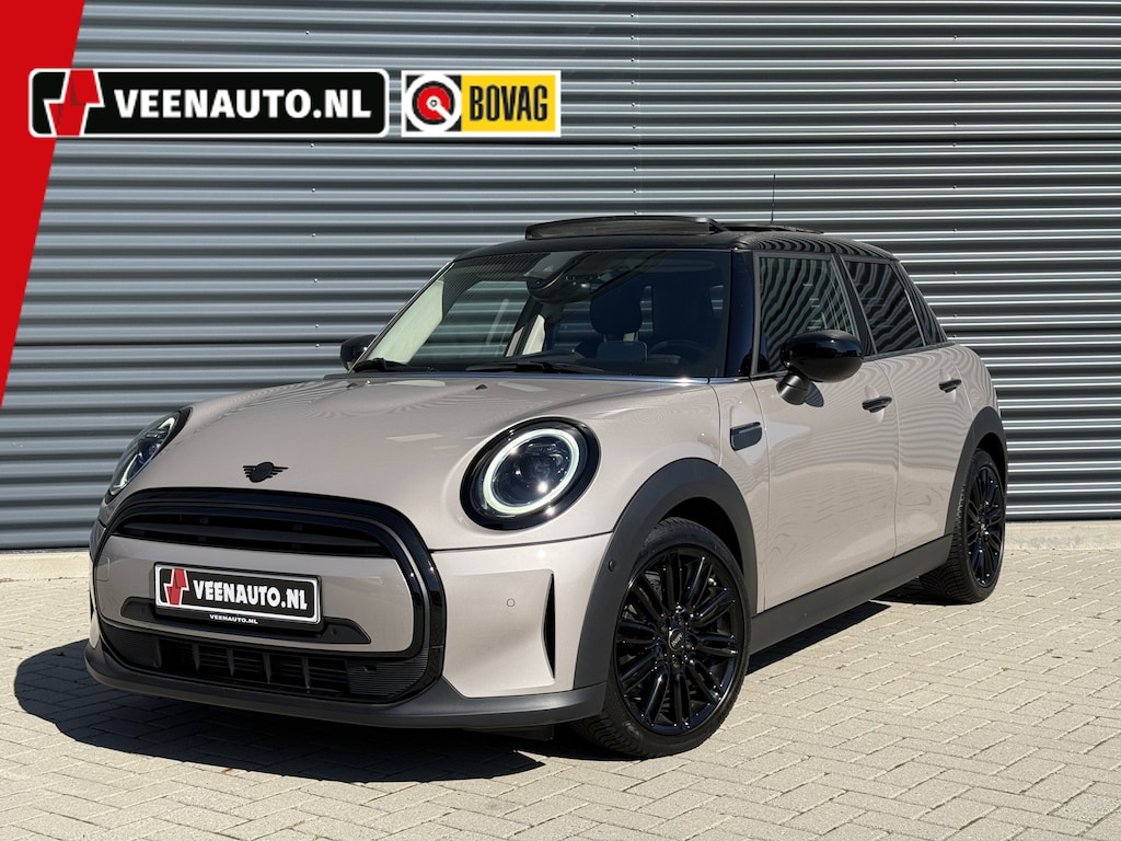 MINI Cooper 5-Deurs 1.5 Pano/Leder/Camera/Apple