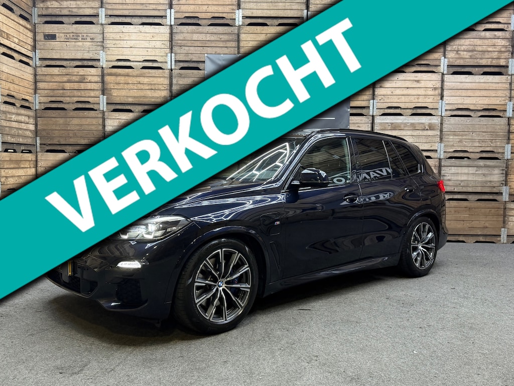 BMW X5 XDrive45e High Executive, Pano, 20"LM, Adptieve Cruise, HuD, Harman Kardon, Luchtvering, Stoel-Stuur en Achterbank verw.