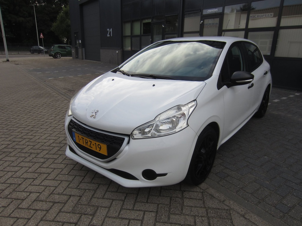 Peugeot 208 1.0 VTi Access 2014 Airco 82.000KM NAP! APK!