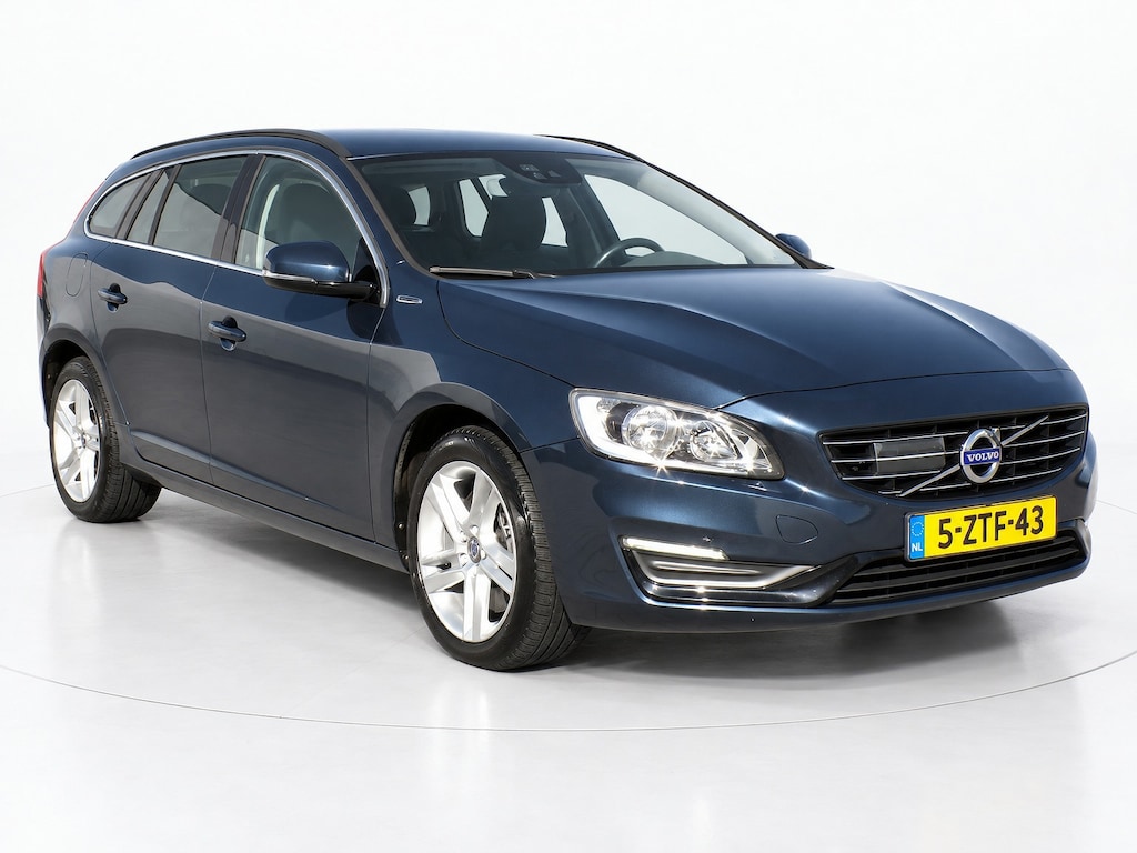 Volvo V60 2.4 D6 AWD Plug-In Hybrid Momentum|Navi|Cruise|CAM