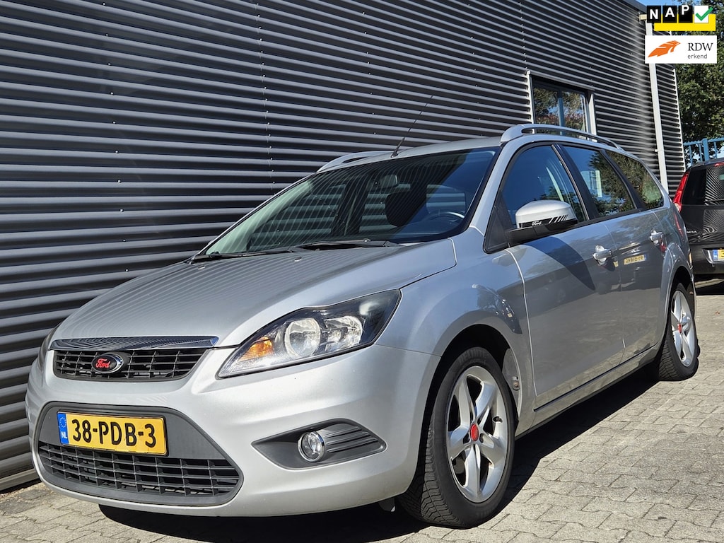 Ford Focus Wagon 1.6 Comfort 01-2011 Grijs Metallic